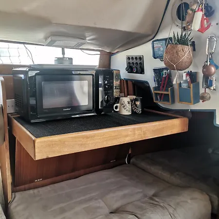 Botel Voilier En Bord De 55€ Par Nuit