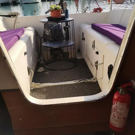 Botel Voilier En Bord De 55€ Par Nuit Marseillan (Herault)