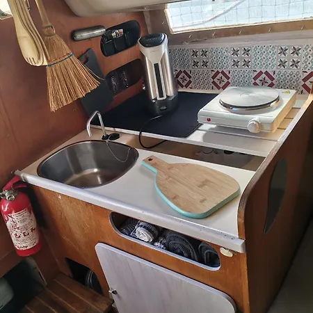 Voilier En Bord De 55€ Par Nuit * Marseillan (Herault)